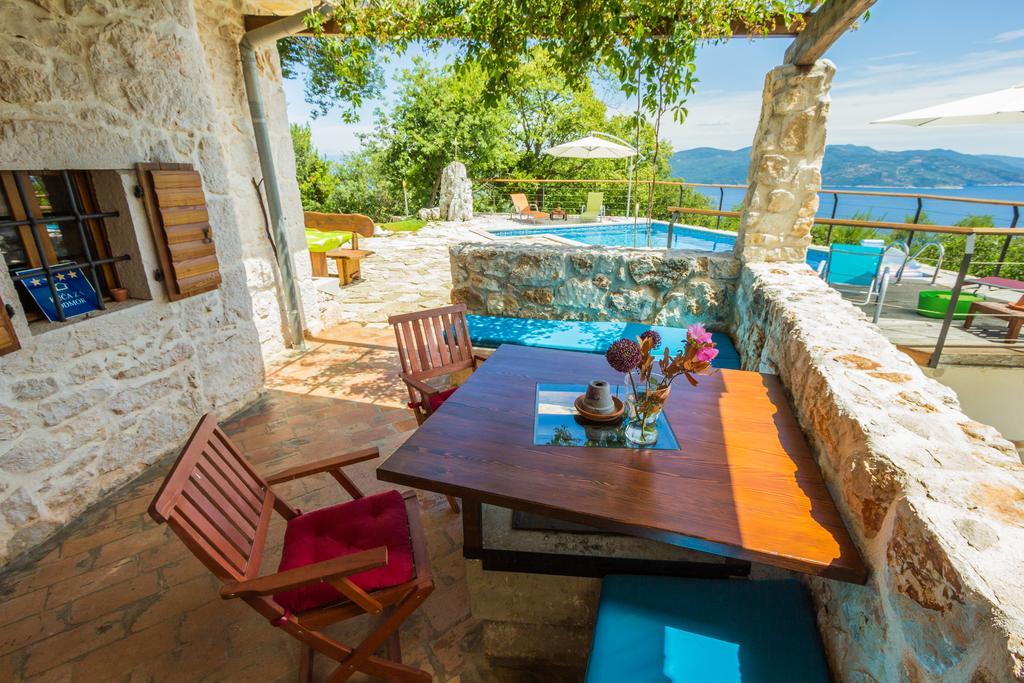 Ivanini Secluded Stone Villa With A Stunning View Brseč Buitenkant foto