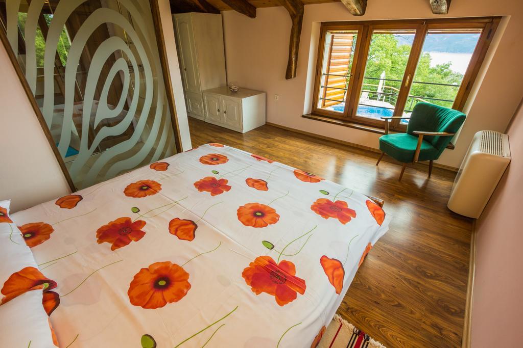Ivanini Secluded Stone Villa With A Stunning View Brseč Buitenkant foto