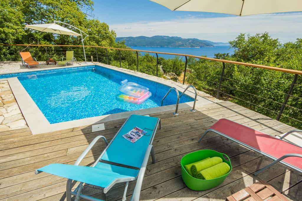 Ivanini Secluded Stone Villa With A Stunning View Brseč Buitenkant foto